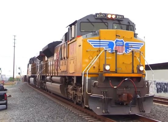 Transport mondial de marchandises par chemin de fer DDP DDU Service de la Chine au Canada