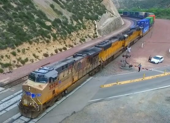 Amazon Chine vers les États-Unis FBA DHL Fret ferroviaire international par entrepôt